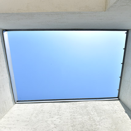 プライベートバルコニーでは、開放的な青空を独り占め。